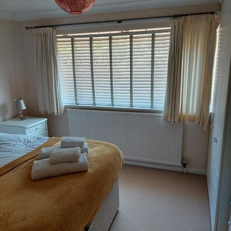 Spacious 3 Bdr House With Parking-Families-Corporate Groups By Orbitat Accommodations Cambridge Exteriör bild