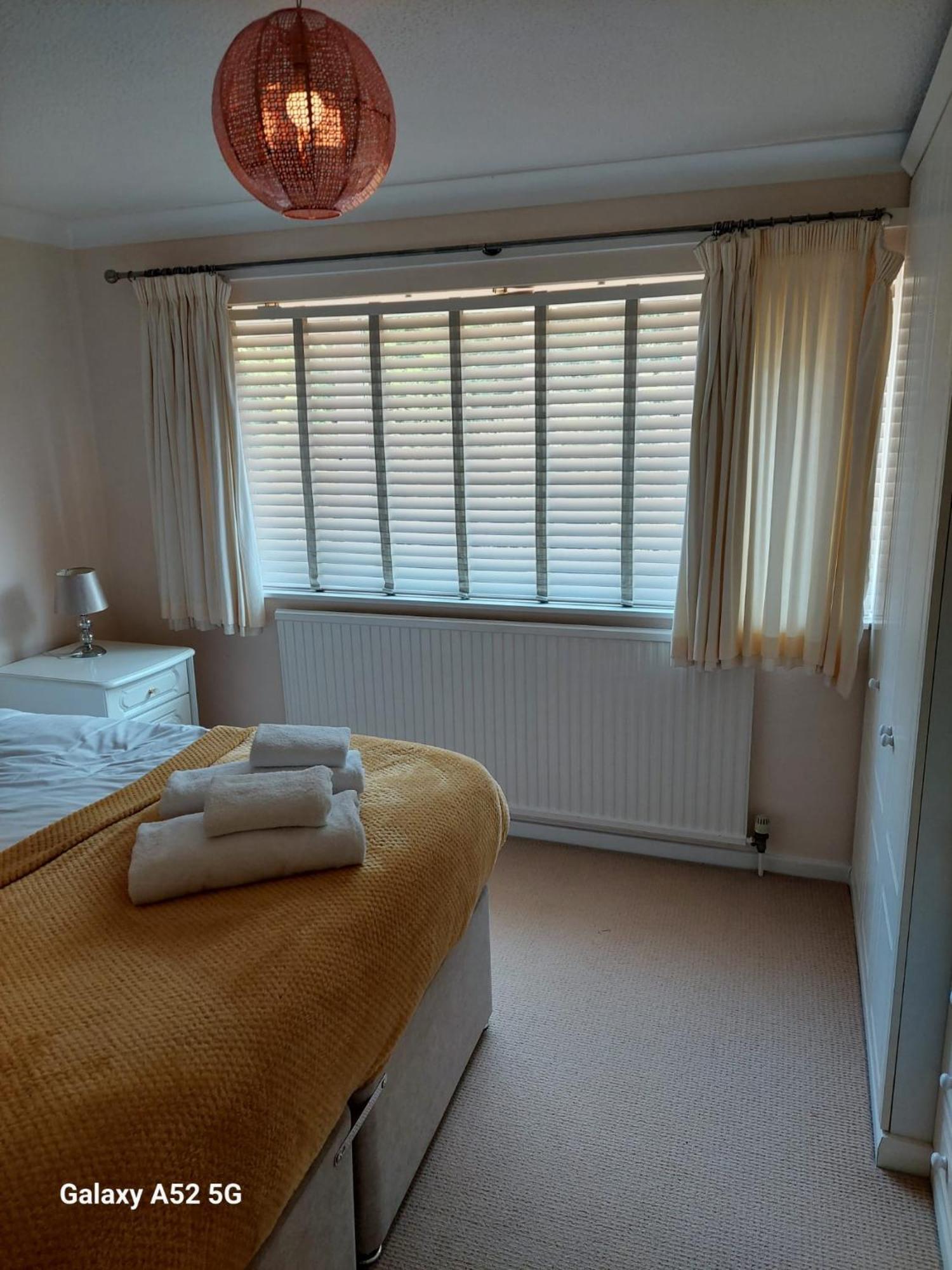 Spacious 3 Bdr House With Parking-Families-Corporate Groups By Orbitat Accommodations Cambridge Exteriör bild