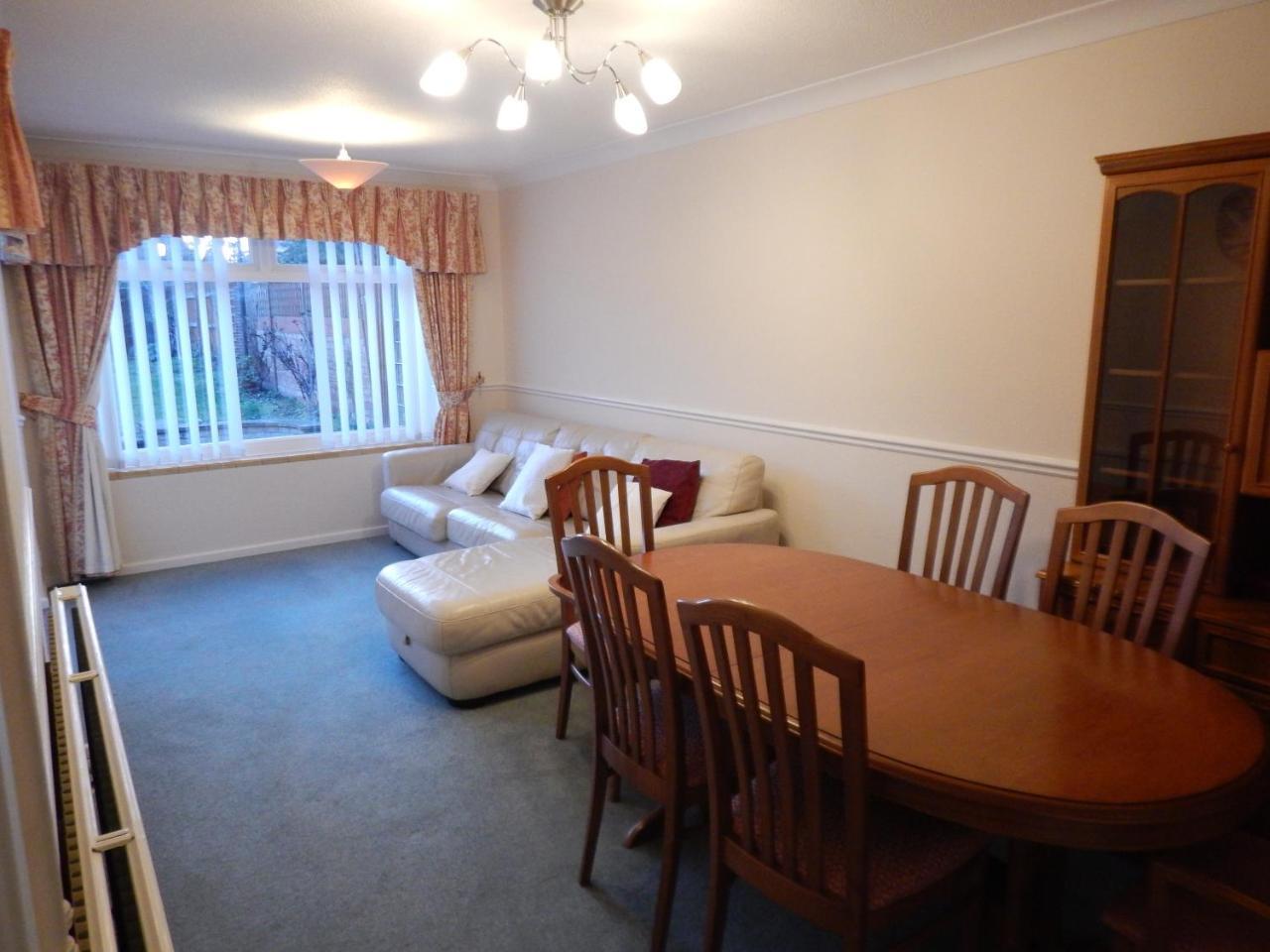 Spacious 3 Bdr House With Parking-Families-Corporate Groups By Orbitat Accommodations Cambridge Exteriör bild