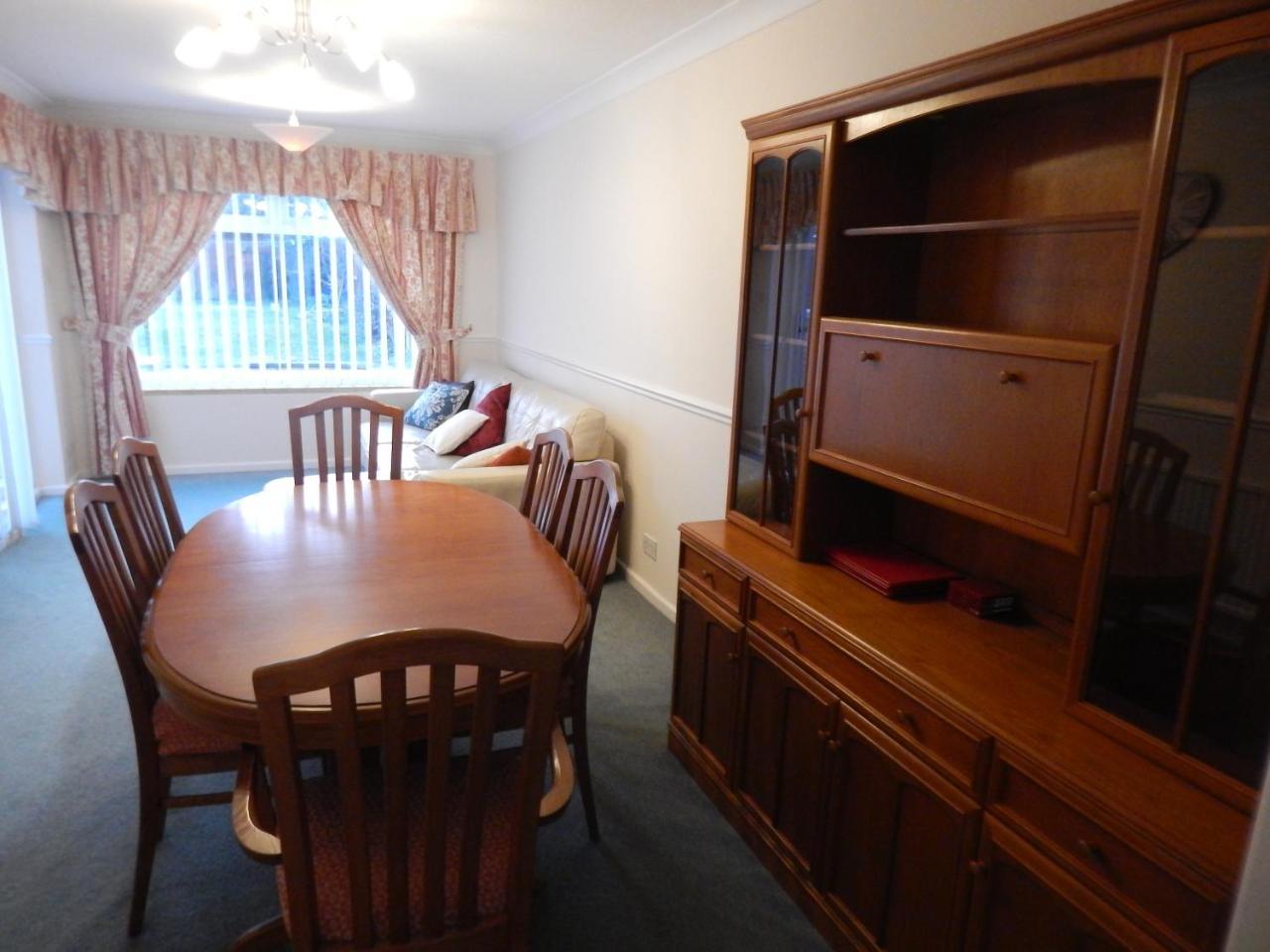 Spacious 3 Bdr House With Parking-Families-Corporate Groups By Orbitat Accommodations Cambridge Exteriör bild